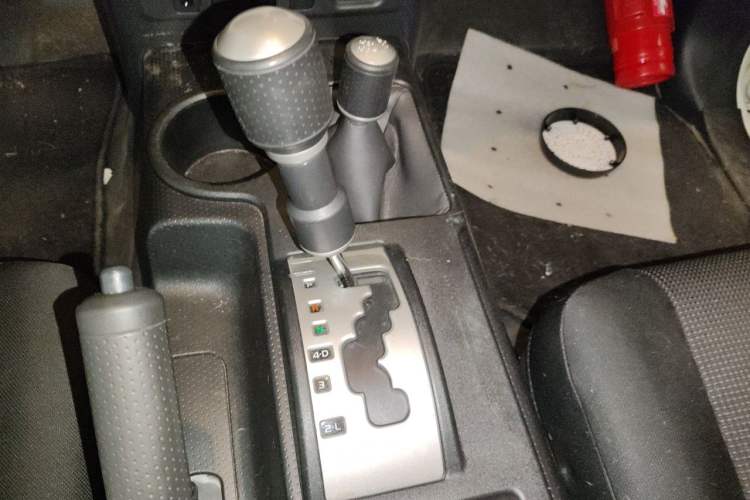 Used Toyota FJ Cruiser 2019 4.0L Middle East Version Gear Lever