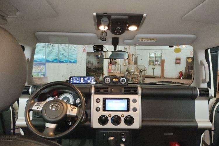 Used Toyota FJ Cruiser 2019 4.0L Middle East Version Headliner