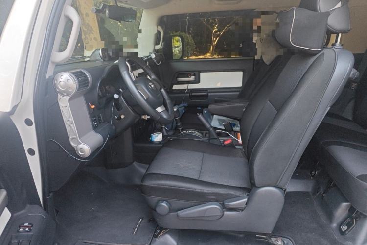 Used Toyota FJ Cruiser  Left Front Seat