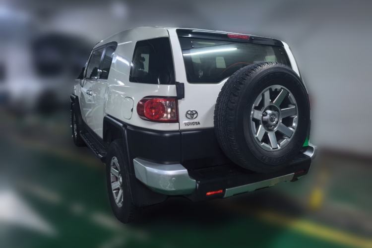 Used Toyota FJ Cruiser  Rear Left 45 Deg