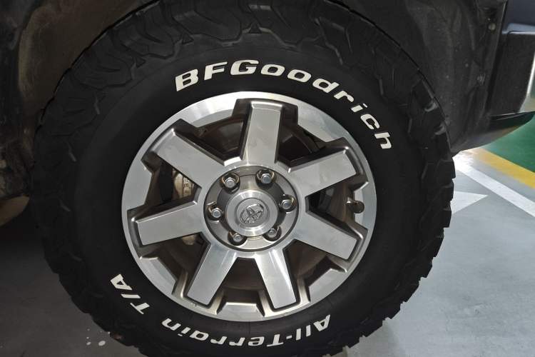 Used Toyota FJ Cruiser 2019 4.0L XTREME Eight-Cylinder Dual Fuel Tanks JBL Middle East Right Front Wheel Hub