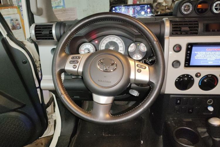 Used Toyota FJ Cruiser 2019 4.0L Middle East Version Steering Wheel