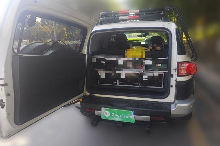 Used Toyota FJ Cruiser  Trunk