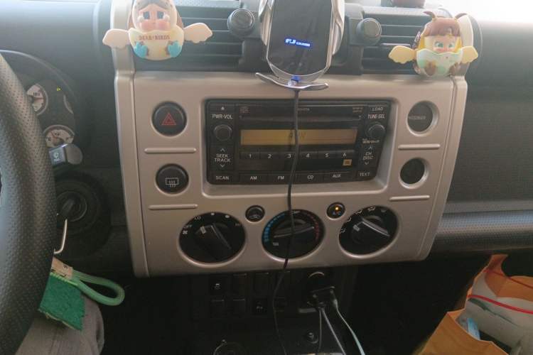 Used Toyota FJ Cruiser  Audio And AC Panel