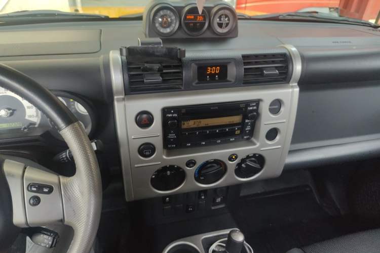 Used Toyota FJ Cruiser  Audio And AC Panel