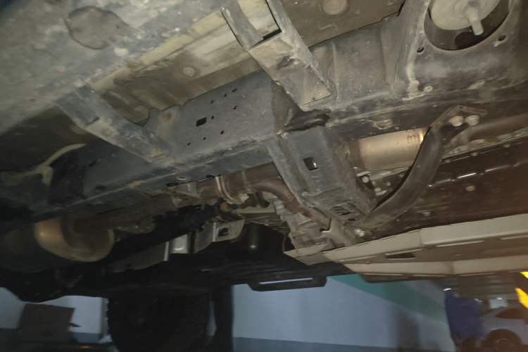 Used Toyota FJ Cruiser 2019 4.0L GX-R Dual Fuel System Twin Fuel Tanks Air Pump – Middle East Chassis Front Right