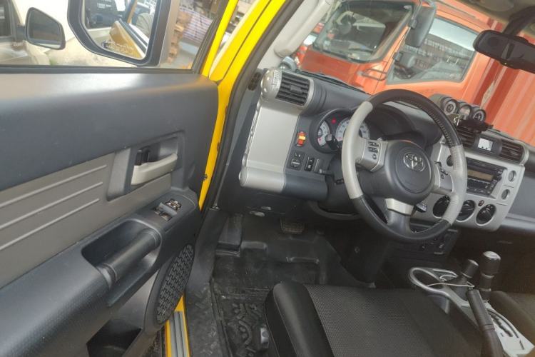 Used Toyota FJ Cruiser  Driver Seat