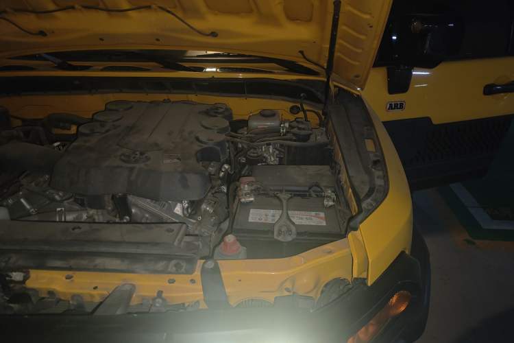Used Toyota FJ Cruiser 2019 4.0L GX-R Dual Fuel System Twin Fuel Tanks Air Pump – Middle East Engine Bay Left