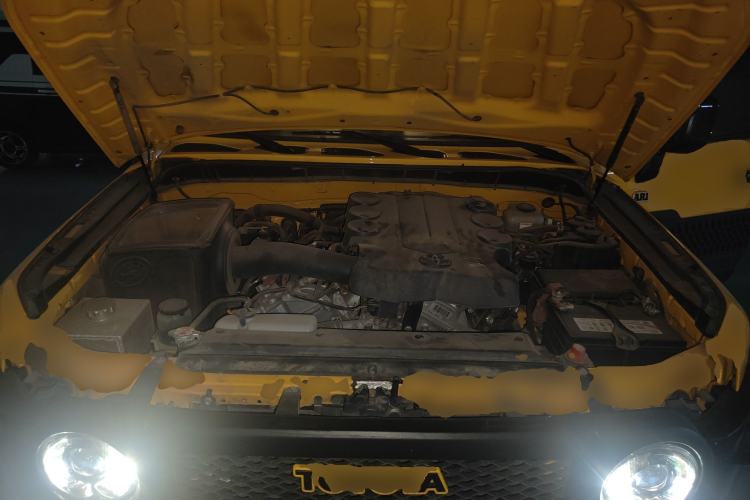 Used Toyota FJ Cruiser 2019 4.0L GX-R Dual Fuel System Twin Fuel Tanks Air Pump – Middle East Engine Bay