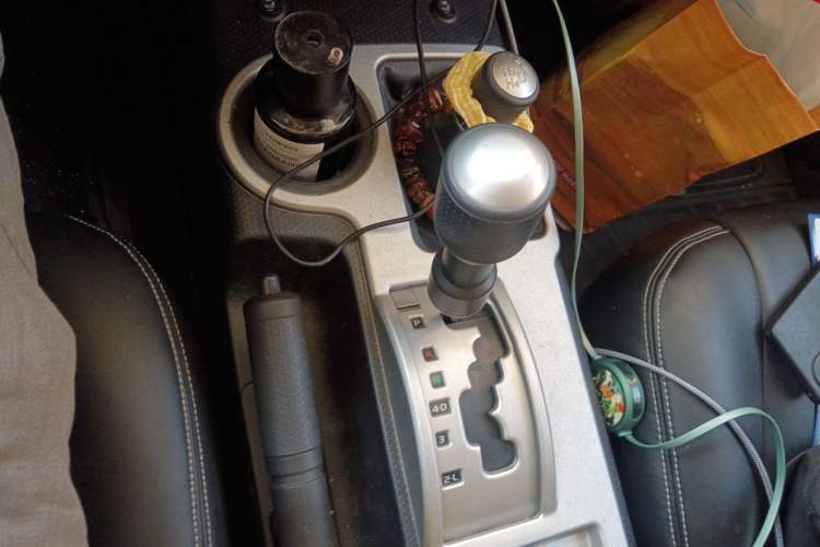 Used Toyota FJ Cruiser  Gear Lever