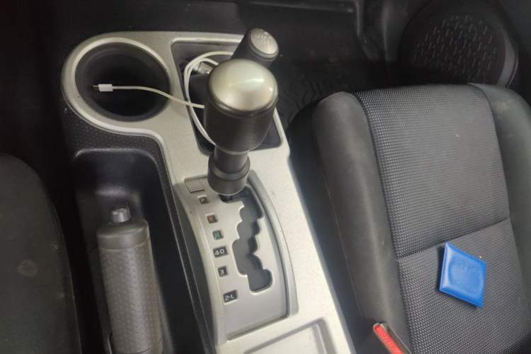 Used Toyota FJ Cruiser  Gear Lever