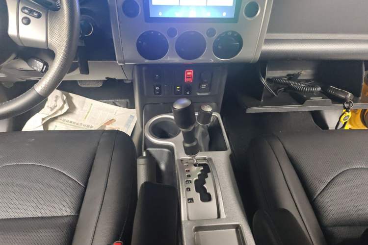 Used Toyota FJ Cruiser 2019 4.0L Middle East Version Gear Lever