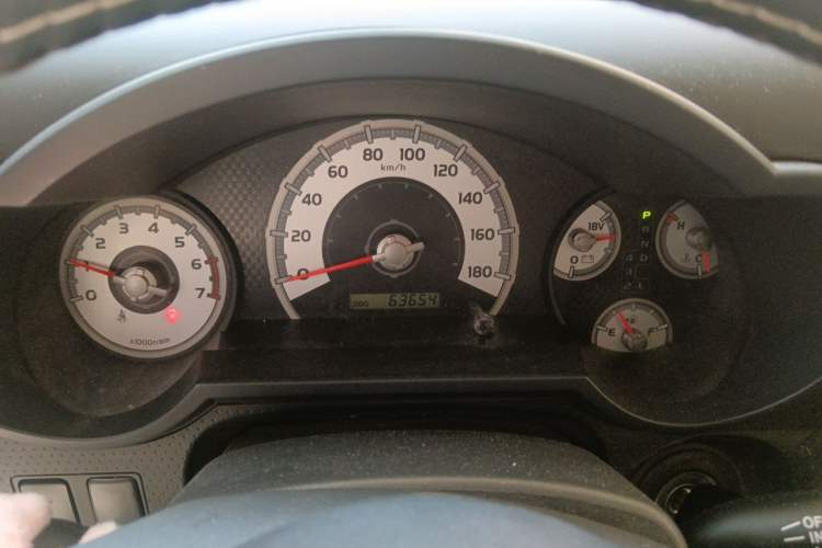 Used Toyota FJ Cruiser  Instrument Cluster