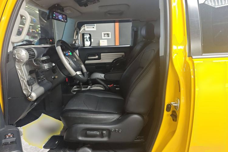 Used Toyota FJ Cruiser 2019 4.0L Middle East Version Left Front Seat