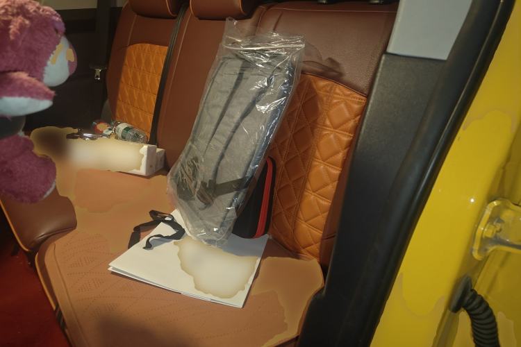 Used Toyota FJ Cruiser 2019 4.0L GX-R Dual Fuel System Twin Fuel Tanks Air Pump – Middle East Left Rear Seat