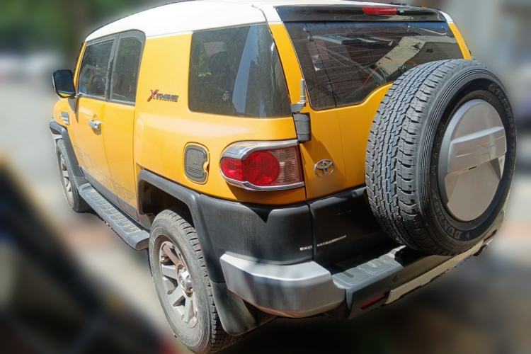 Used Toyota FJ Cruiser  Rear Left 45 Deg