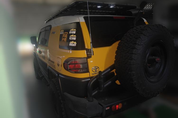 Used Toyota FJ Cruiser 2019 4.0L GX-R Dual Fuel System Twin Fuel Tanks Air Pump – Middle East Rear Left 45 Deg