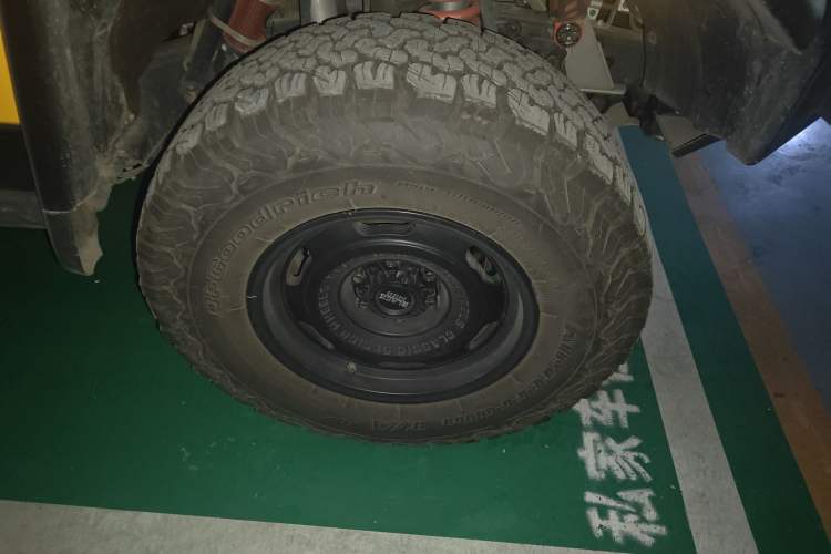 Used Toyota FJ Cruiser 2019 4.0L GX-R Dual Fuel System Twin Fuel Tanks Air Pump – Middle East Right Front Wheel Hub