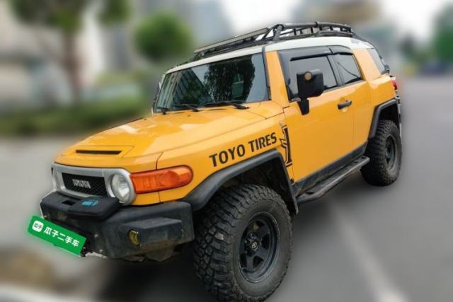 Toyota FJ Cruiser 2019 4.0L GX-R Dual Fuel System Twin Fuel Tanks Air Pump – Middle East usado