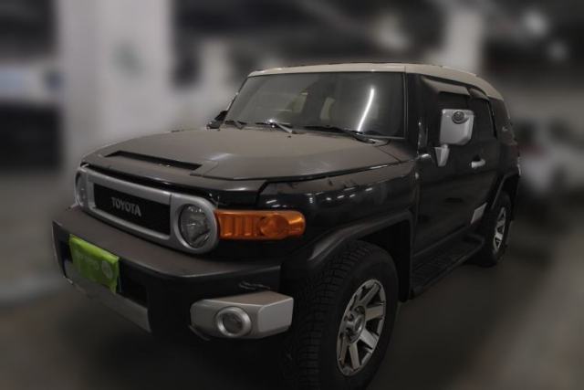 Used Toyota FJ Cruiser 2019 Toyota FJ Cruiser, two airbags, dual fuel tanks, gasoline, JBL audio, four‑wheel drive, 4.0‑liter (parallel import), five seats