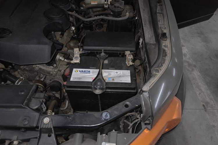 Used Toyota FJ Cruiser  Engine Bay Left