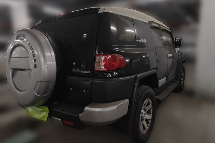 Used Toyota FJ Cruiser  Rear Right 45 Deg