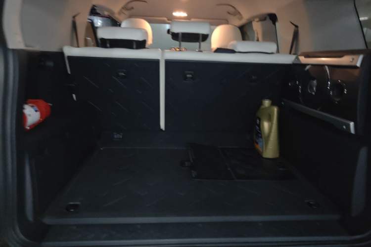 Used Toyota FJ Cruiser  Trunk