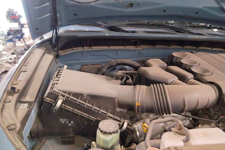 Used Toyota FJ Cruiser  Engine Bay Right