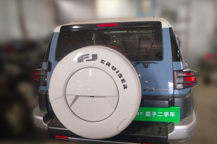 Used Toyota FJ Cruiser  Rear