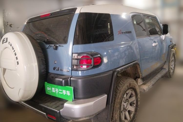 Used Toyota FJ Cruiser  Rear Right 45 Deg