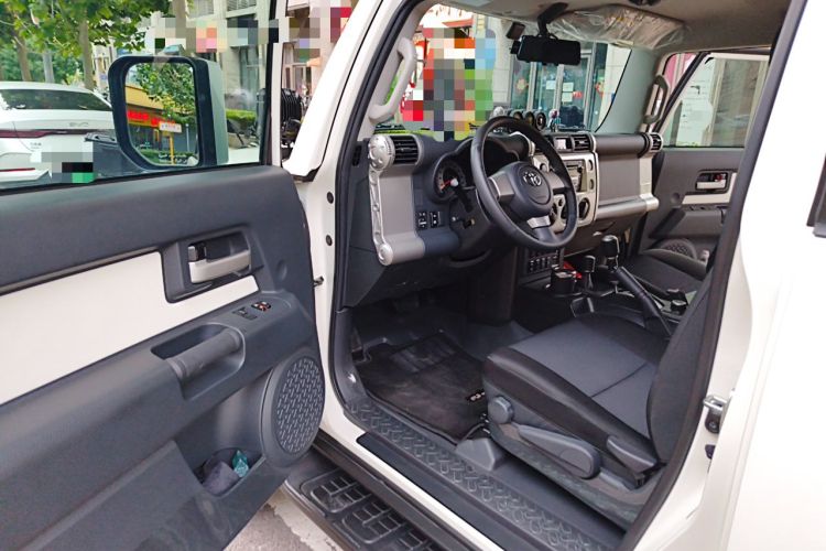 Used Toyota FJ Cruiser  Driver Seat