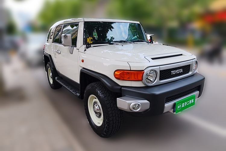 Used Toyota FJ Cruiser  Front Right 45 Deg