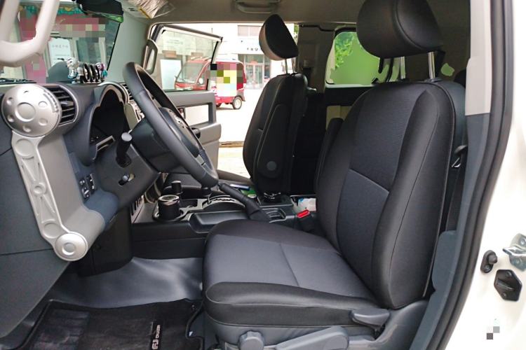 Used Toyota FJ Cruiser  Left Front Seat