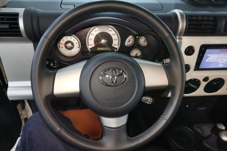 Used Toyota FJ Cruiser 2022 4.0L GX-R Dual Fuel JBL Middle East Steering Wheel