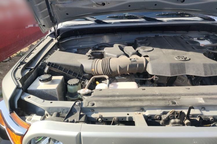 Used Toyota FJ Cruiser 2023 4.0L FINAL Edition – Eight-Cylinder – Middle East Engine Bay Right