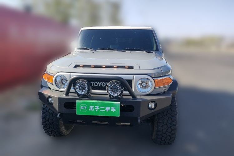 Used Toyota FJ Cruiser 2023 4.0L FINAL Edition – Eight-Cylinder – Middle East Front