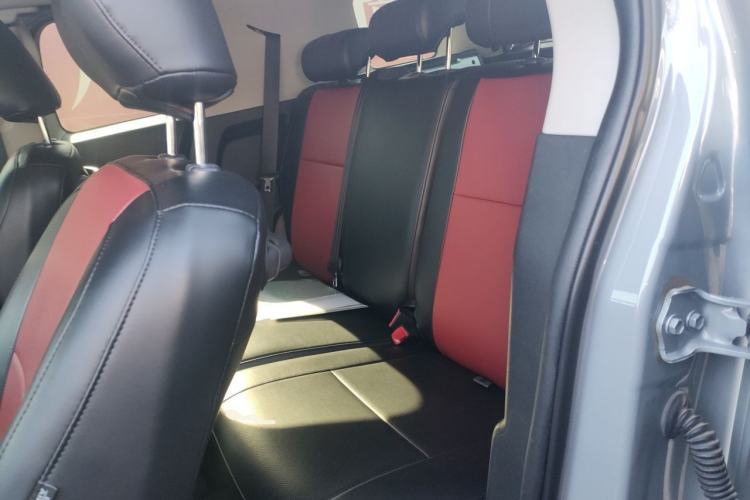 Used Toyota FJ Cruiser 2023 4.0L FINAL Edition – Eight-Cylinder – Middle East Left Rear Seat