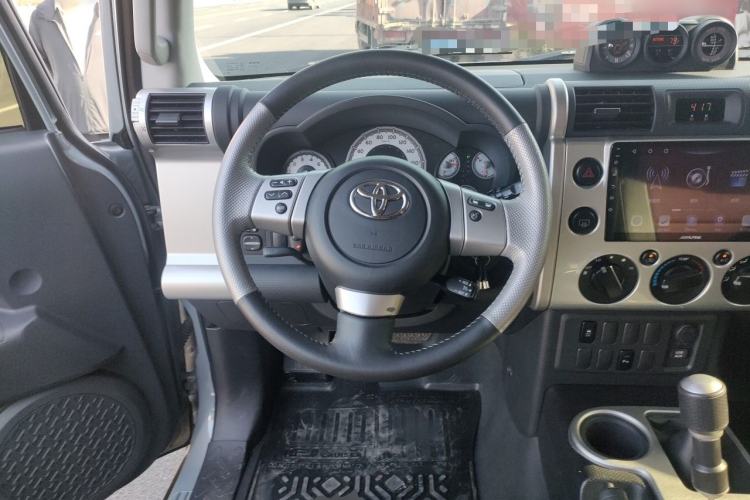 Used Toyota FJ Cruiser 2023 4.0L FINAL Edition – Eight-Cylinder – Middle East Steering Wheel