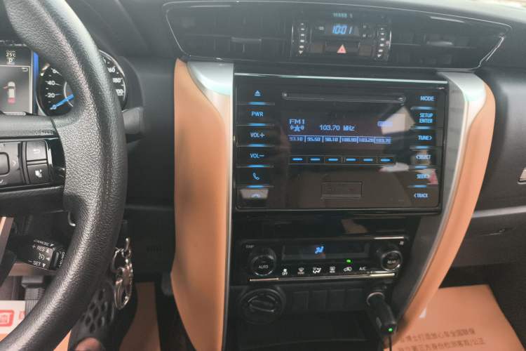 Used Toyota Fortuner 2016 2.7L Middle East Version Audio And AC Panel