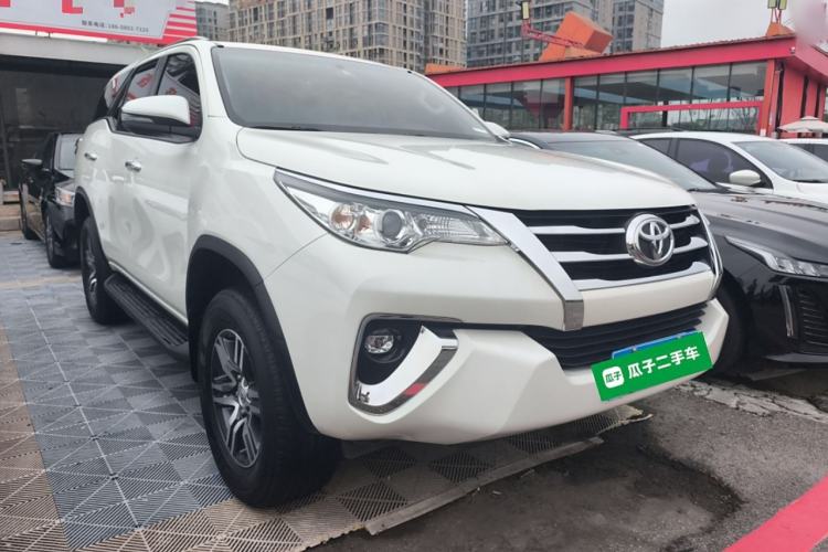 Used Toyota Fortuner 2016 2.7L Middle East Version Front Right 45 Deg
