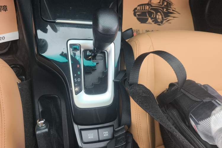 Used Toyota Fortuner 2016 2.7L Middle East Version Gear Lever