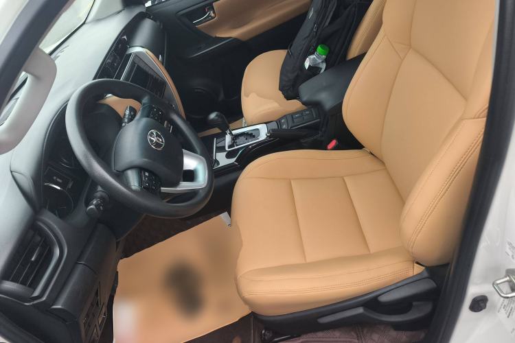 Used Toyota Fortuner 2016 2.7L Middle East Version Left Front Seat