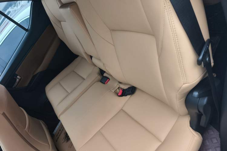 Used Toyota Fortuner 2016 2.7L Middle East Version Left Rear Seat