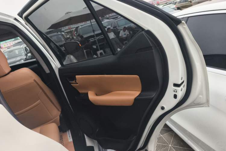Used Toyota Fortuner 2016 2.7L Middle East Version Right Rear Door Interior