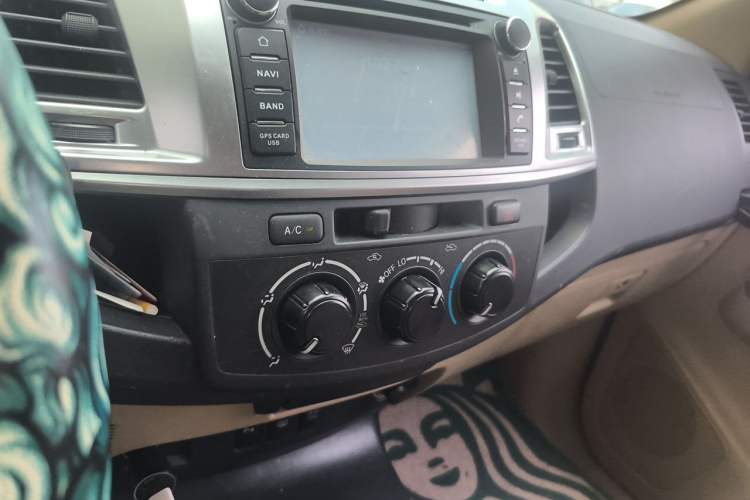 Used Toyota Fortuner  Audio And AC Panel