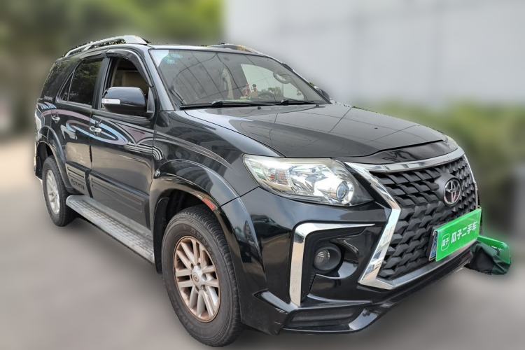 Used Toyota Fortuner  Front Right 45 Deg