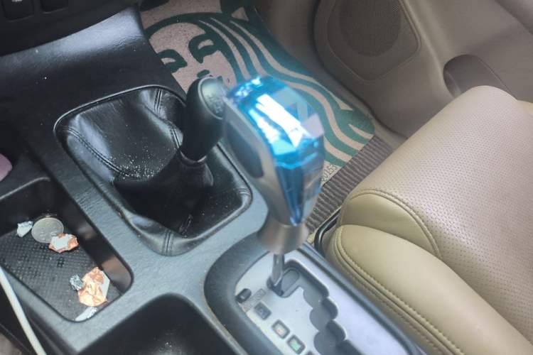 Used Toyota Fortuner  Gear Lever
