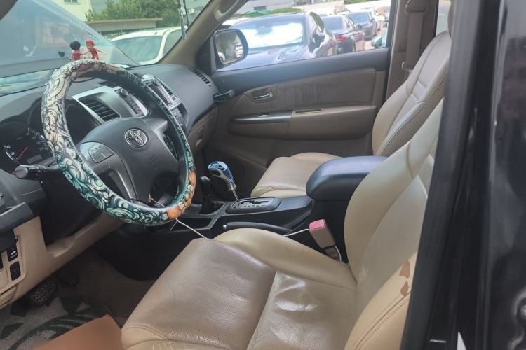 Used Toyota Fortuner  Left Front Seat