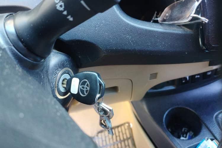 Used Toyota Fortuner  Vehicle Key
