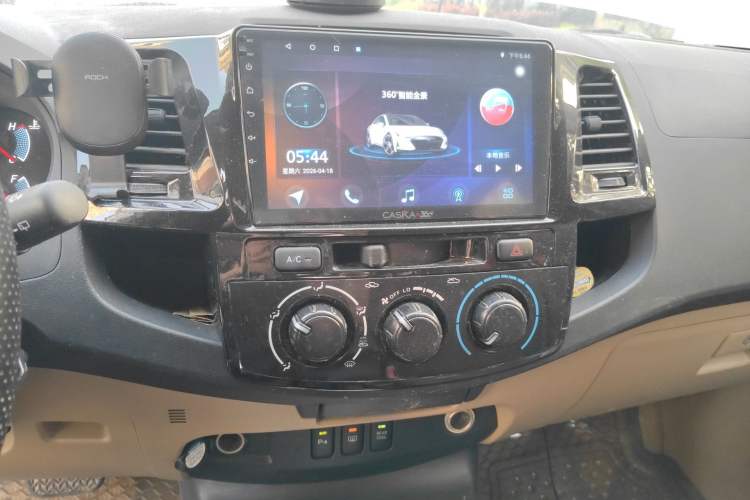 Used Toyota Fortuner  Audio And AC Panel